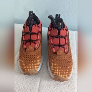 Unisex Under Armour HOVR Summit‎ Running Shoes Man's 8.5 / Woman's 10